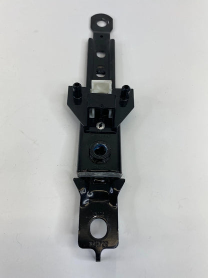 2010-2015 HYUNDAI TUCSON FRONT LEFT DRIVER SIDE SEAT BELT HEIGHT ADJUSTER OEM