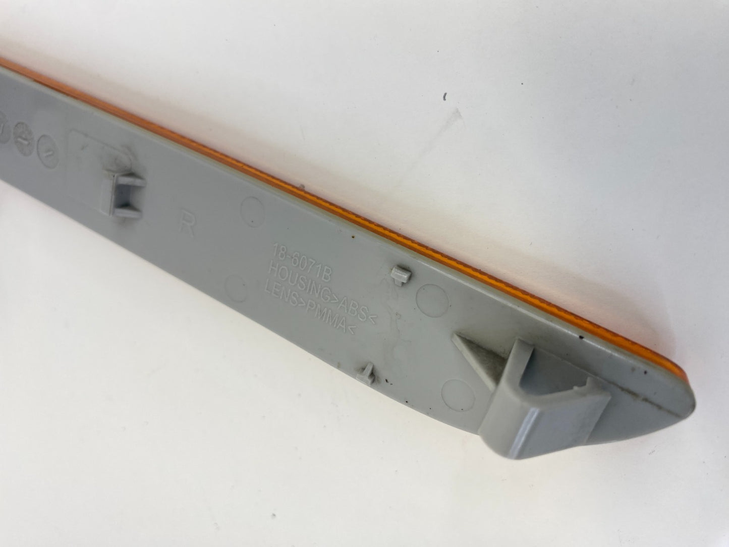 2003-2007 Saab 9-3 Front Right Passenger Bumper Side Marker Light Lamp OEM