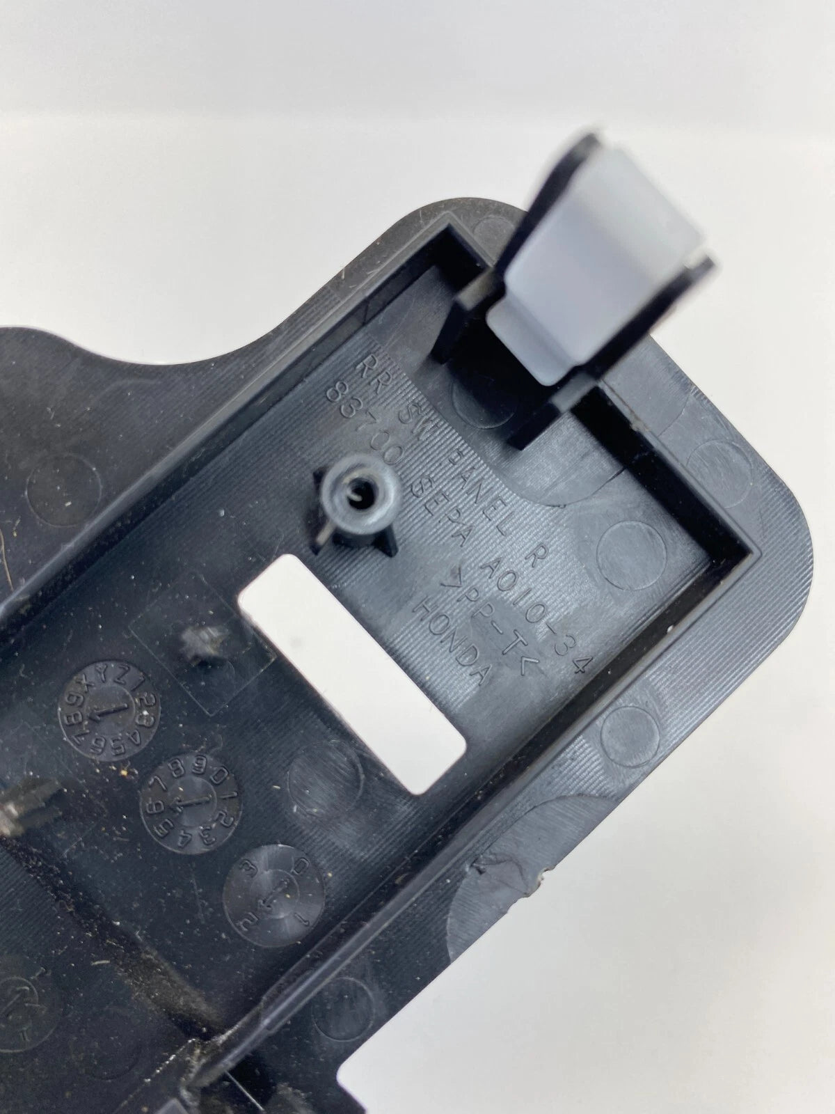 2004-2008 ACURA TL REAR RIGHT WINDOW SWITCH COVER BEZEL TRIM 83700-SEPA-A010 OEM