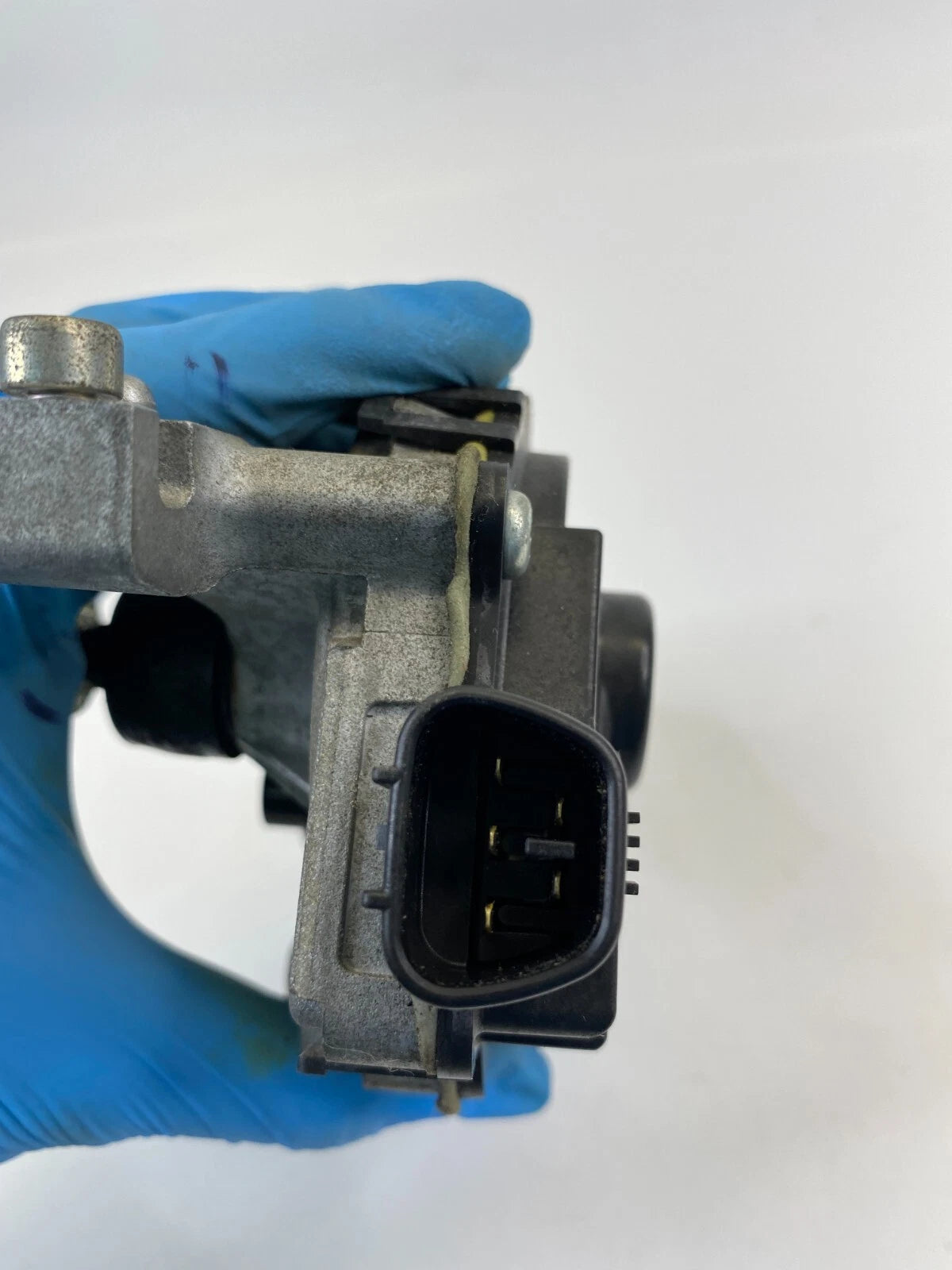 2011-2014 HYUNDAI SONATA SE FRONT WINDSHIELD WIPER MOTOR UNIT OEM 98110-1U000