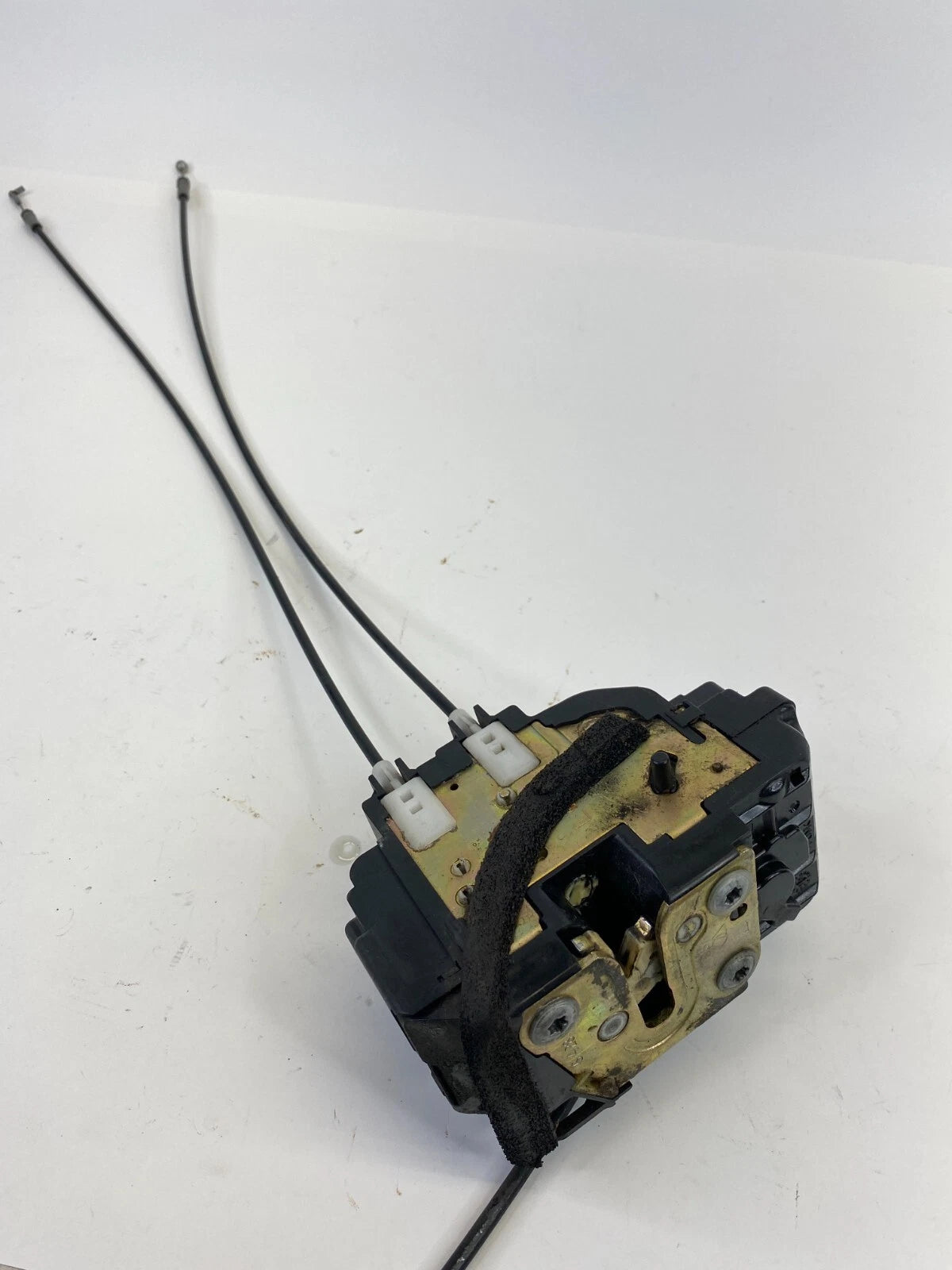2004-2008 NISSAN MAXIMA REAR LEFT BACK SIDE DOOR LOCK LATCH ASSEMBLY OEM