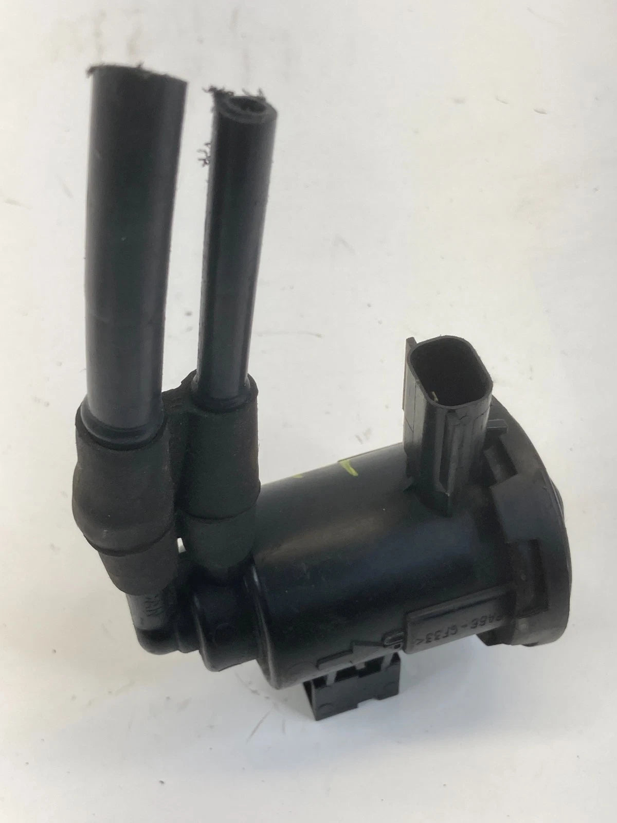 2006-2012 JEEP LIBERTY WINDSHIELD WASHER PUMP MOTOR WITH GROMMET DUAL PORT OEM