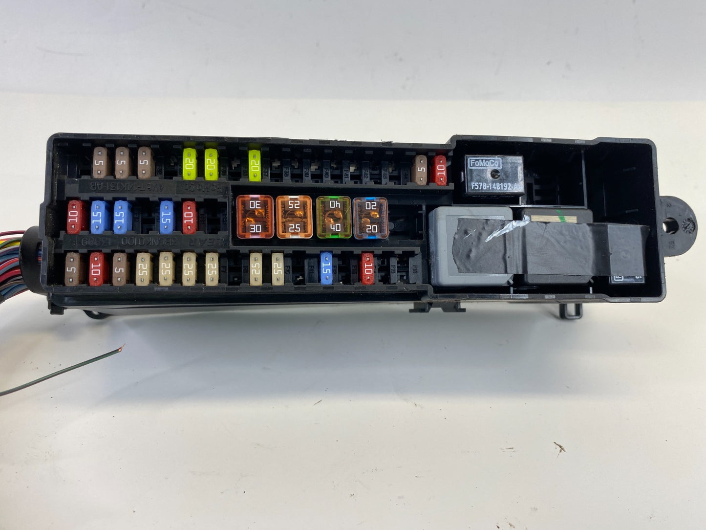 2013-2018 Ford C-Max 2.0L L4 16V HYBRID Engine Compartment Fuse Junction Box OEM