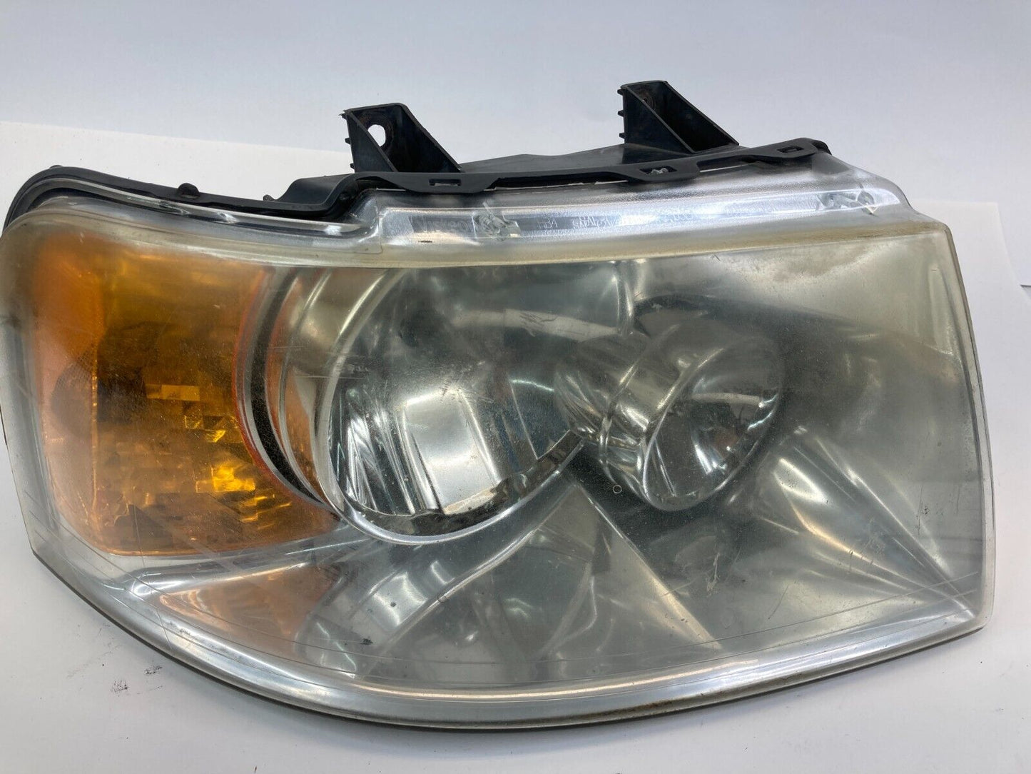 2003-2006 Ford Expedition Front Right Side Headlight Light Lamp 44ZH-1568A OEM