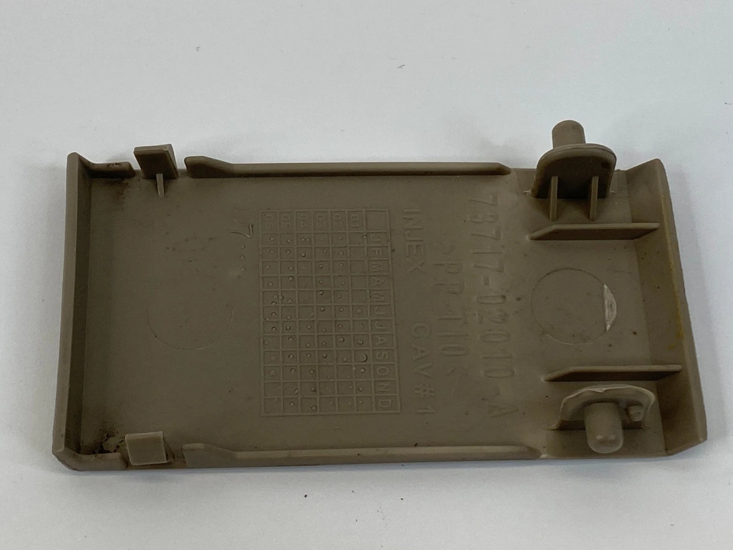 2003-2008 TOYOTA COROLLA BACK DECK CHILD ANCHOR SEAT COVER TRIM 7371702010A