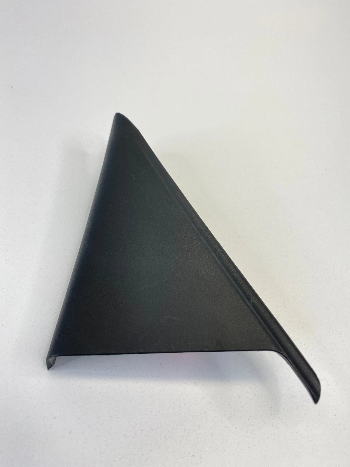 11-14 HYUNDAI SONATA REAR RIGHT INTERIOR DOOR CORNER MOLDING COVER 83921-3S000