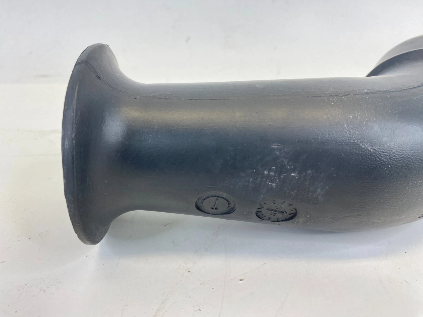 2000-2002 LINCOLN TOWN CAR 4.6L AIR INTAKE CLEANER HOSE DUCT OEM F8VX-9A675-AB