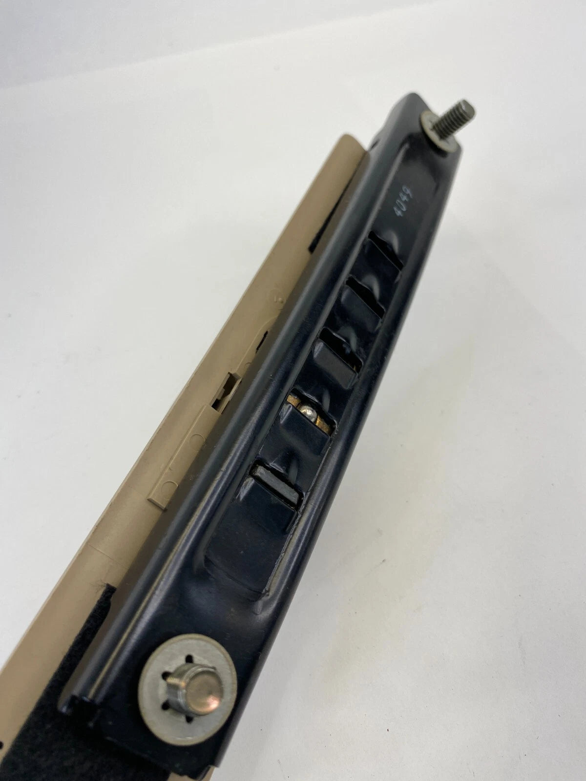 03-07 HONDA ACCORD SEDAN FRONT RIGHT PASSENGER SEAT BELT HEIGHT ADJUSTER OEM