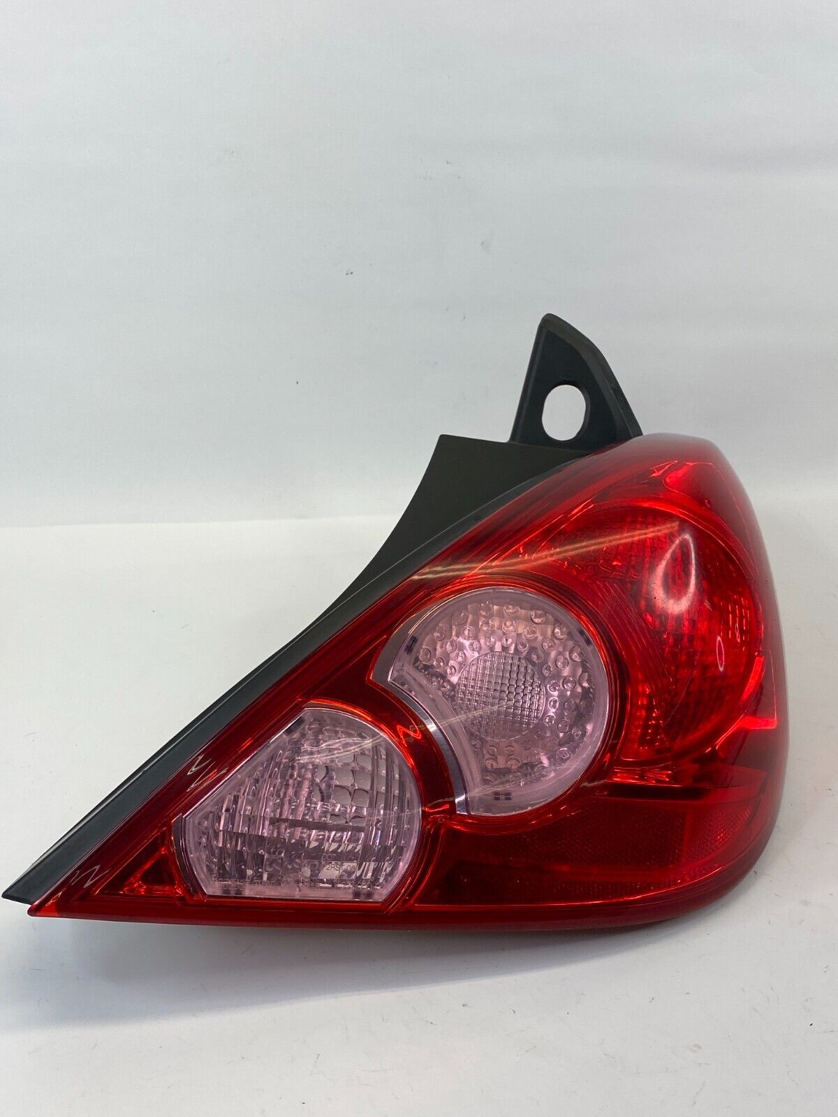 2007-2012 Nissan Versa Hatchback Rear Right Passenger Tail Light Taillight Lamp