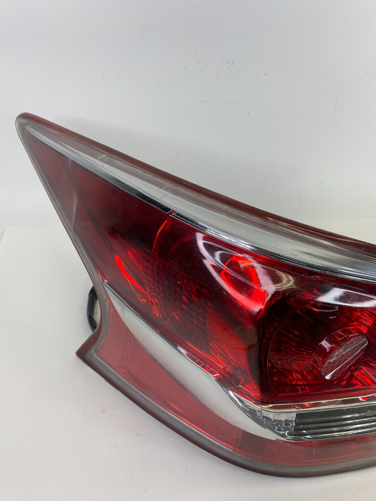 13 14 Nissan Altima Left Tail Light Taillight w/o Led Aftermarket DS722-B000L