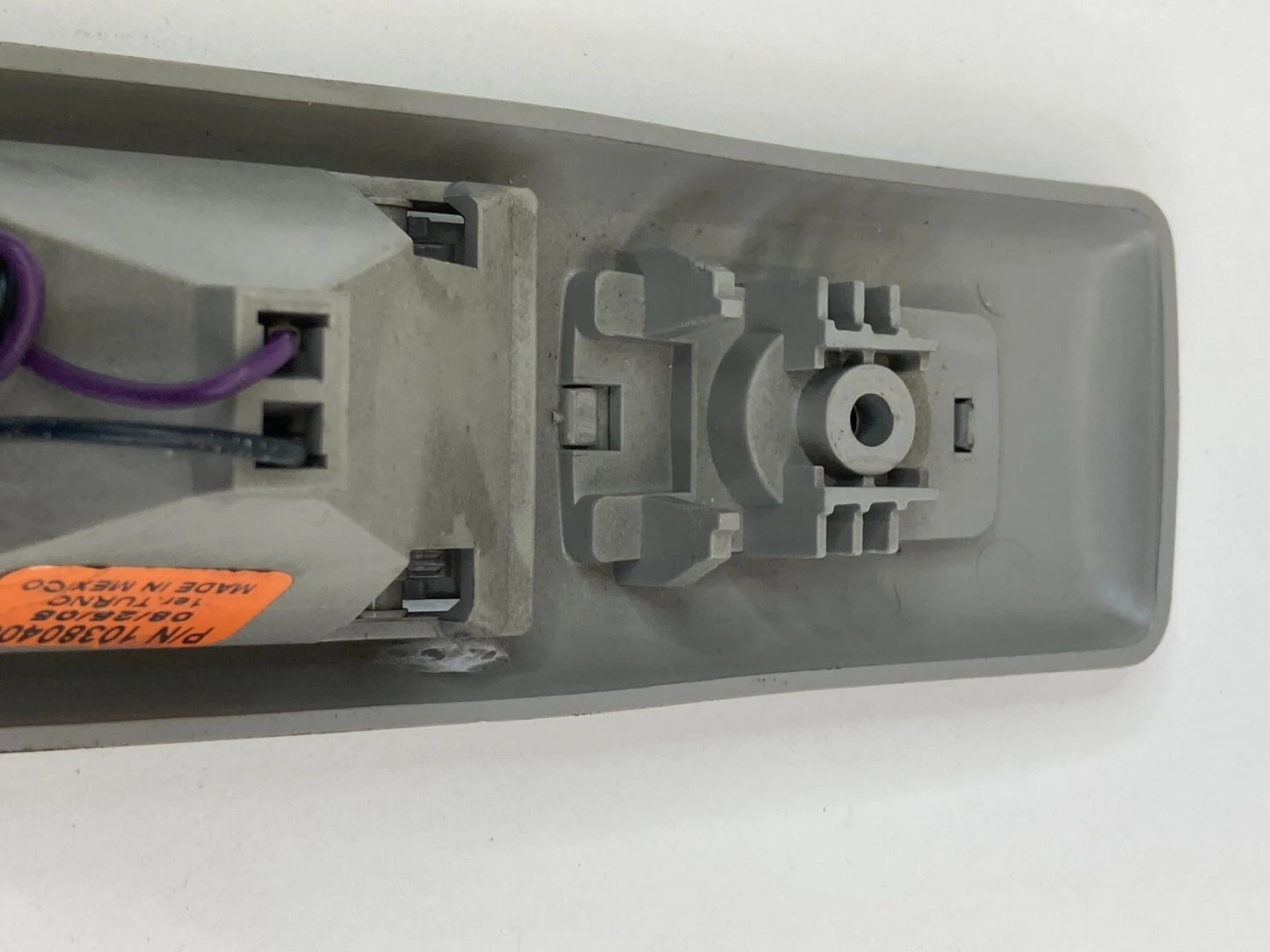 2005-2007 BUICK TERRAZA REAR RIGHT SIDE OVERHEAD DOME LIGHT LAMP 10380400 OEM