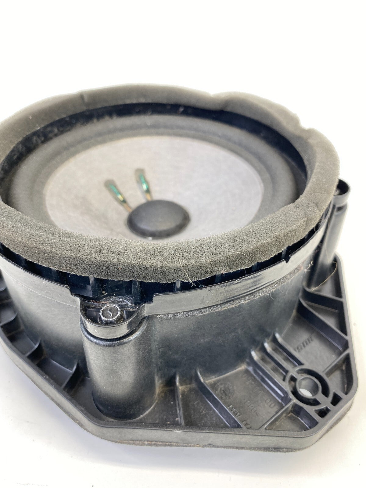 2010-2017 Buick Enclave 10-16 GMC Acadia Front Right Pass Door Speaker 25994307