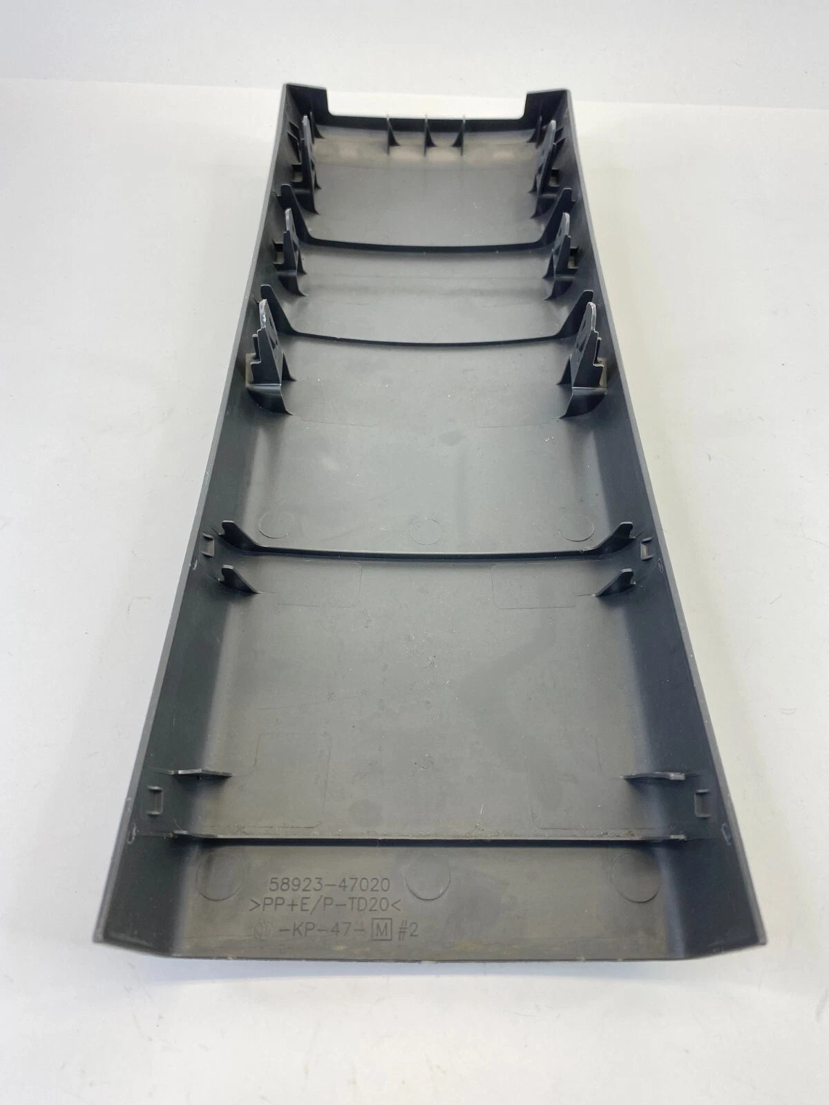 2010 2011 TOYOTA PRIUS REAR CENTER CONSOLE PANEL COVER CAP TRIM 58923-47020 OEM