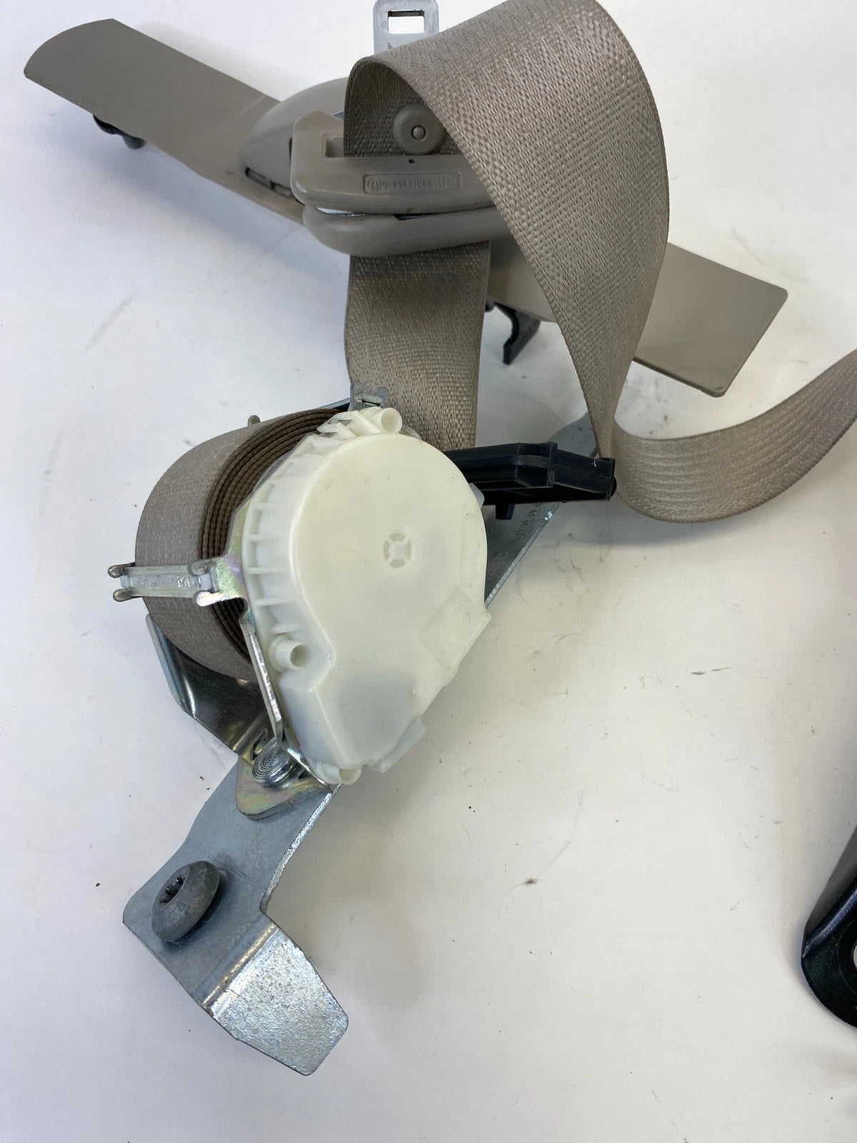 2007-2014 FORD EXPEDITION FRONT RIGHT SEAT BELT RETRACTOR W/ ADJUSTER OEM