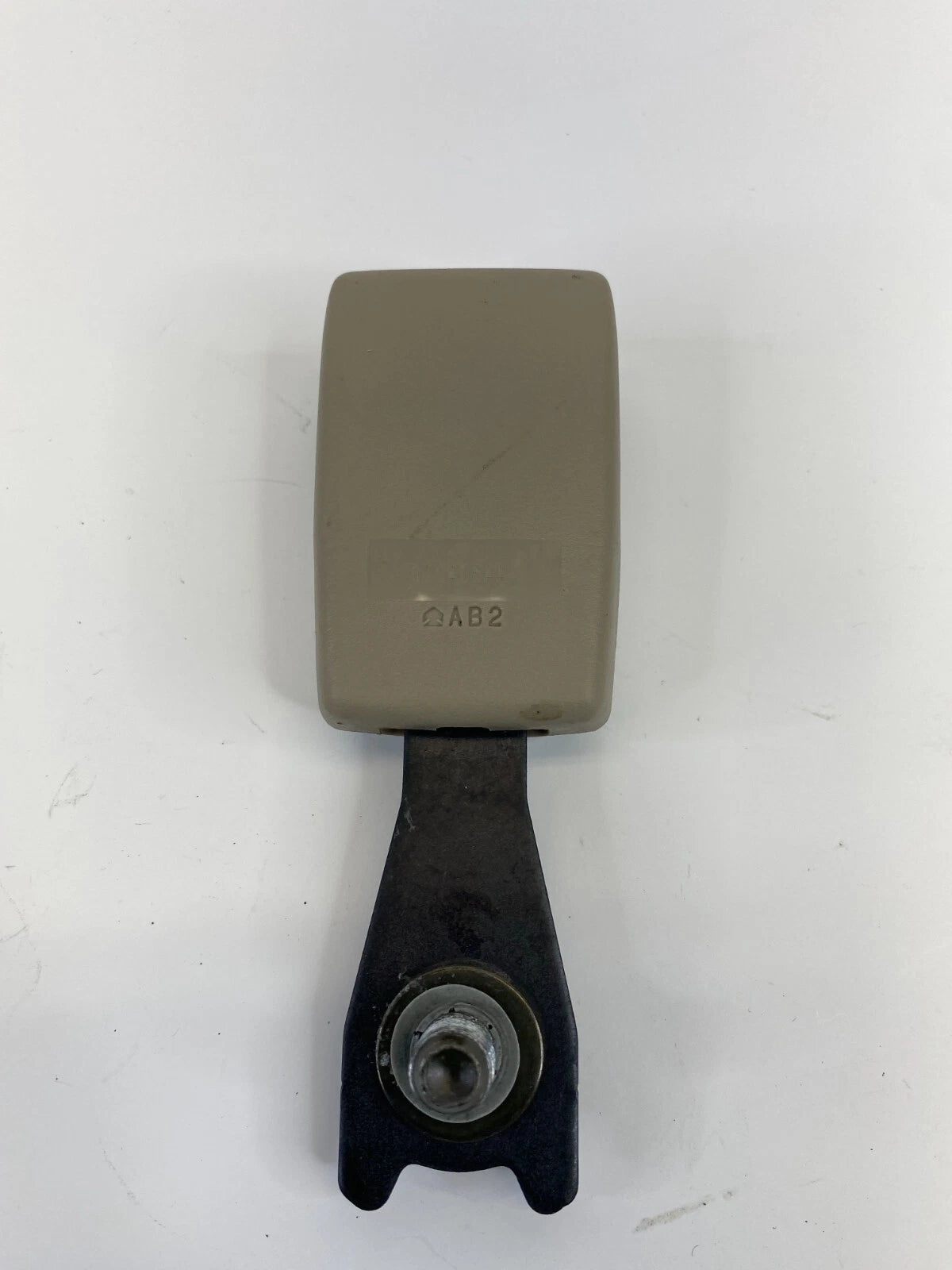 2000 2001 MAZDA MPV FRONT RIGHT PASSENGER SIDE SEAT BELT BUCKLE RECIVER OEM