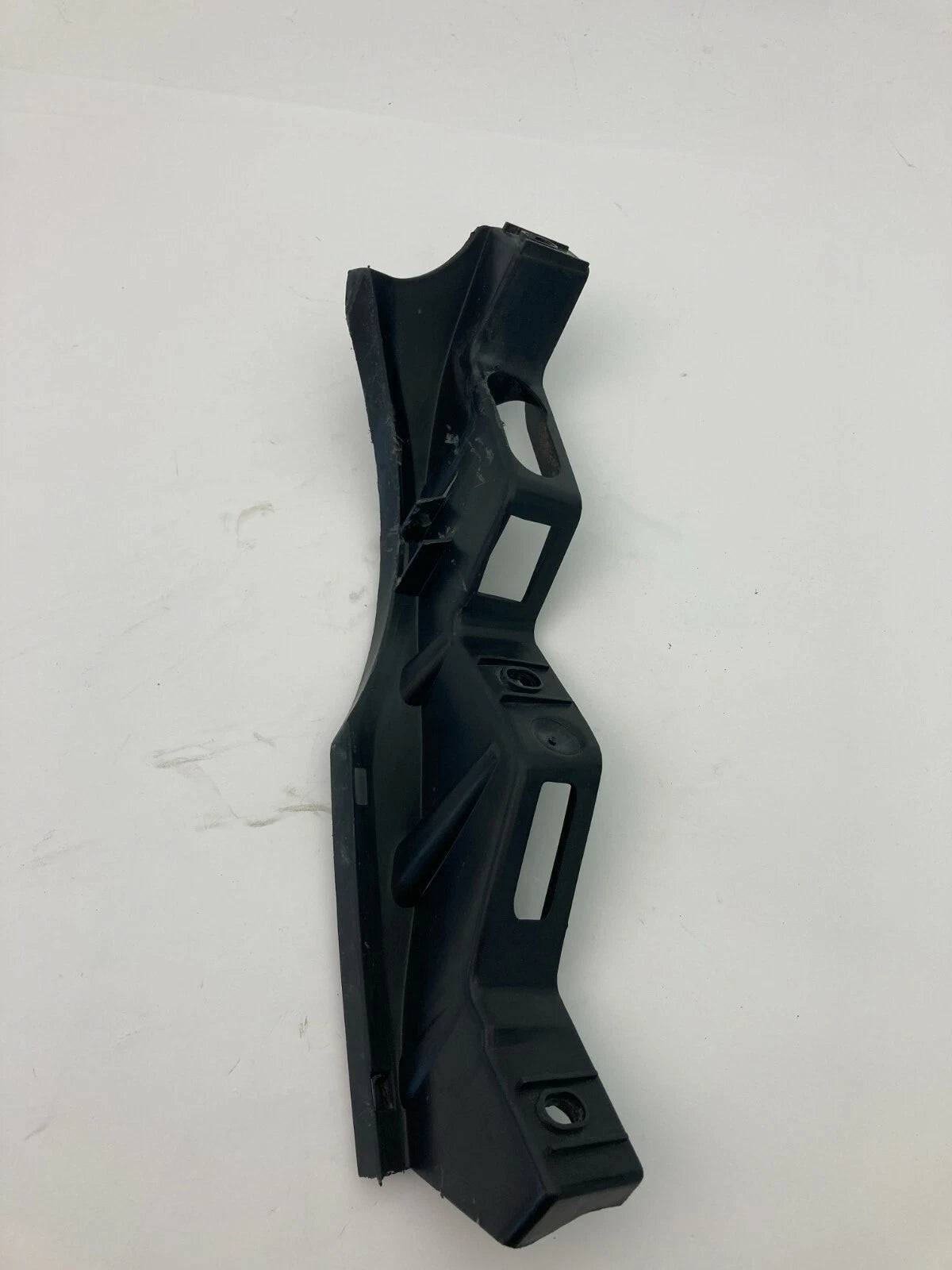 2006-2010 VOLKSWAGEN PASSAT FRONT RIGHT SIDE BRACKET BUMPER MOUNT 3C0-807-890