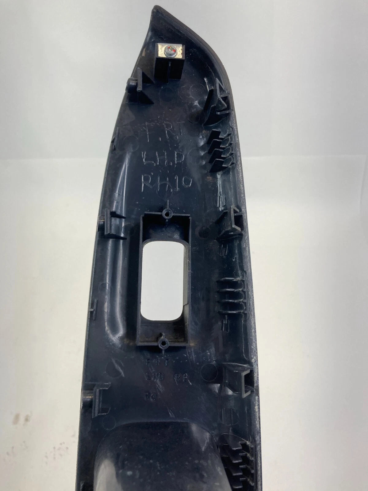 2006 2007 HYUNDAI ACCENT SEDAN FRONT RIGHT PASSENGER WINDOW SWITCH BEZEL OEM