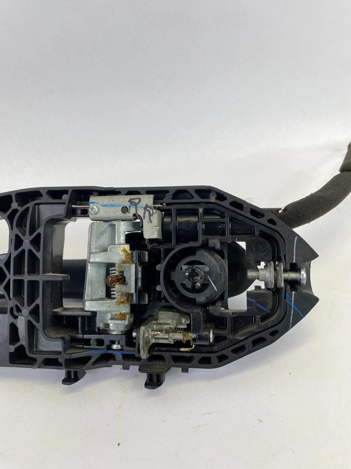 2013-2020 FORD FUSION REAR RIGHT PASSENGER SIDE EXTERIOR DOOR HANDLE ASSY OEM