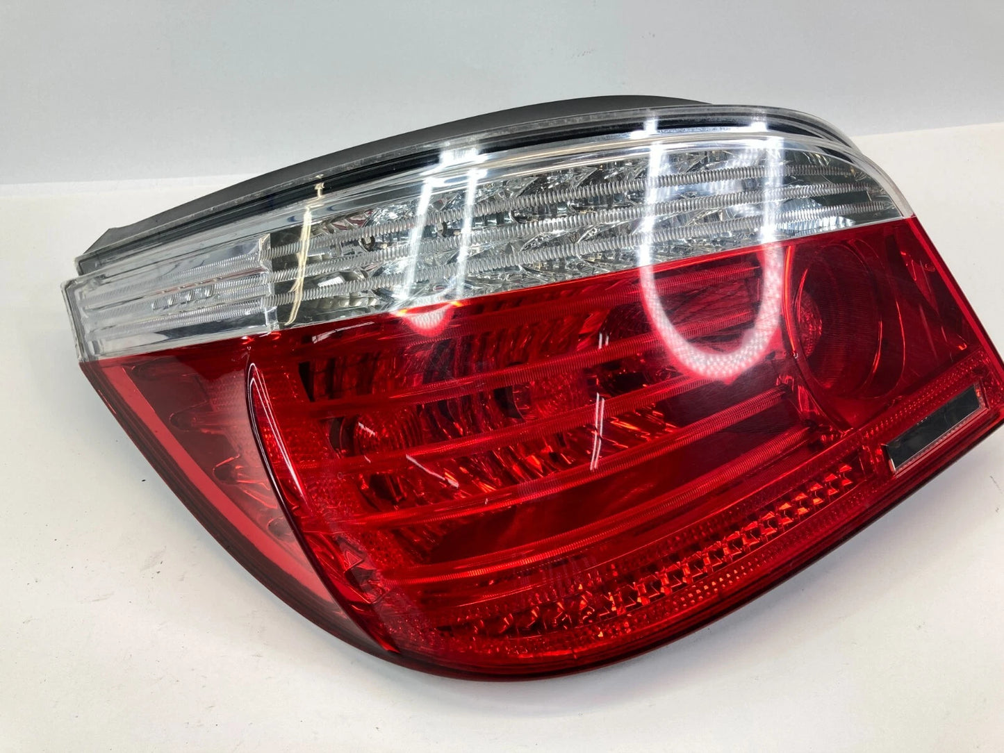 09 10 BMW 535I XDRIVE SEDAN LEFT DRIVER SIDE TAILLIGHT TAIL LAMP 19528501 OEM