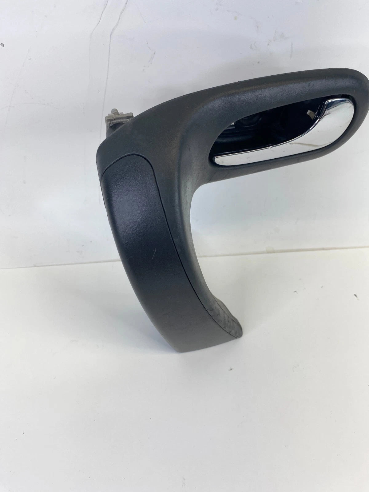 2008-2012 BUICK ENCLAVE INTERIOR REAR RIGHT DOOR GRAB PULL HANDLE ASSEMBLY OEM
