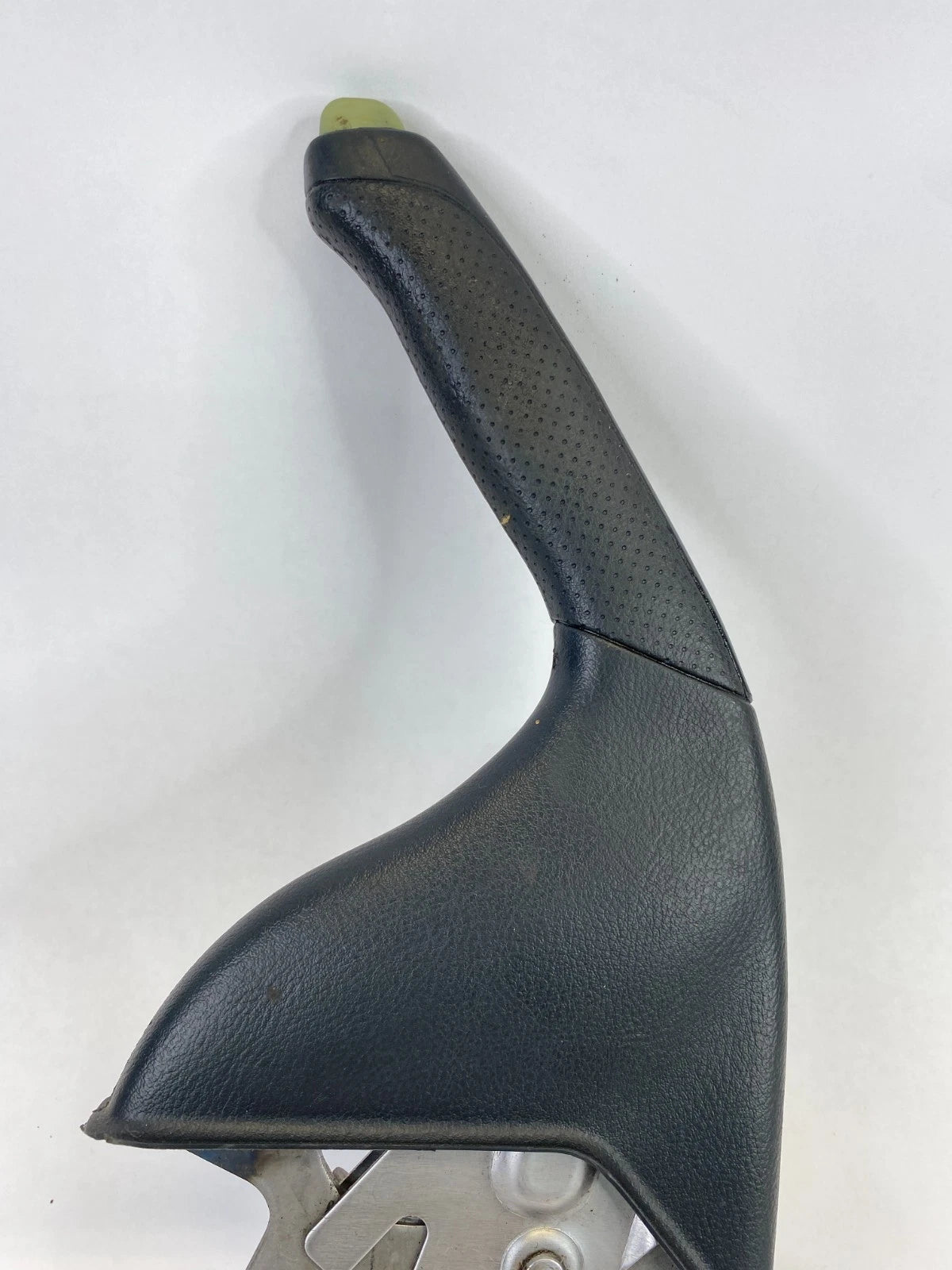 2003-2007 HONDA ACCORD CENTER CONSOLE EMERGENCY PARKING BRAKE HANDLE LEVER OEM