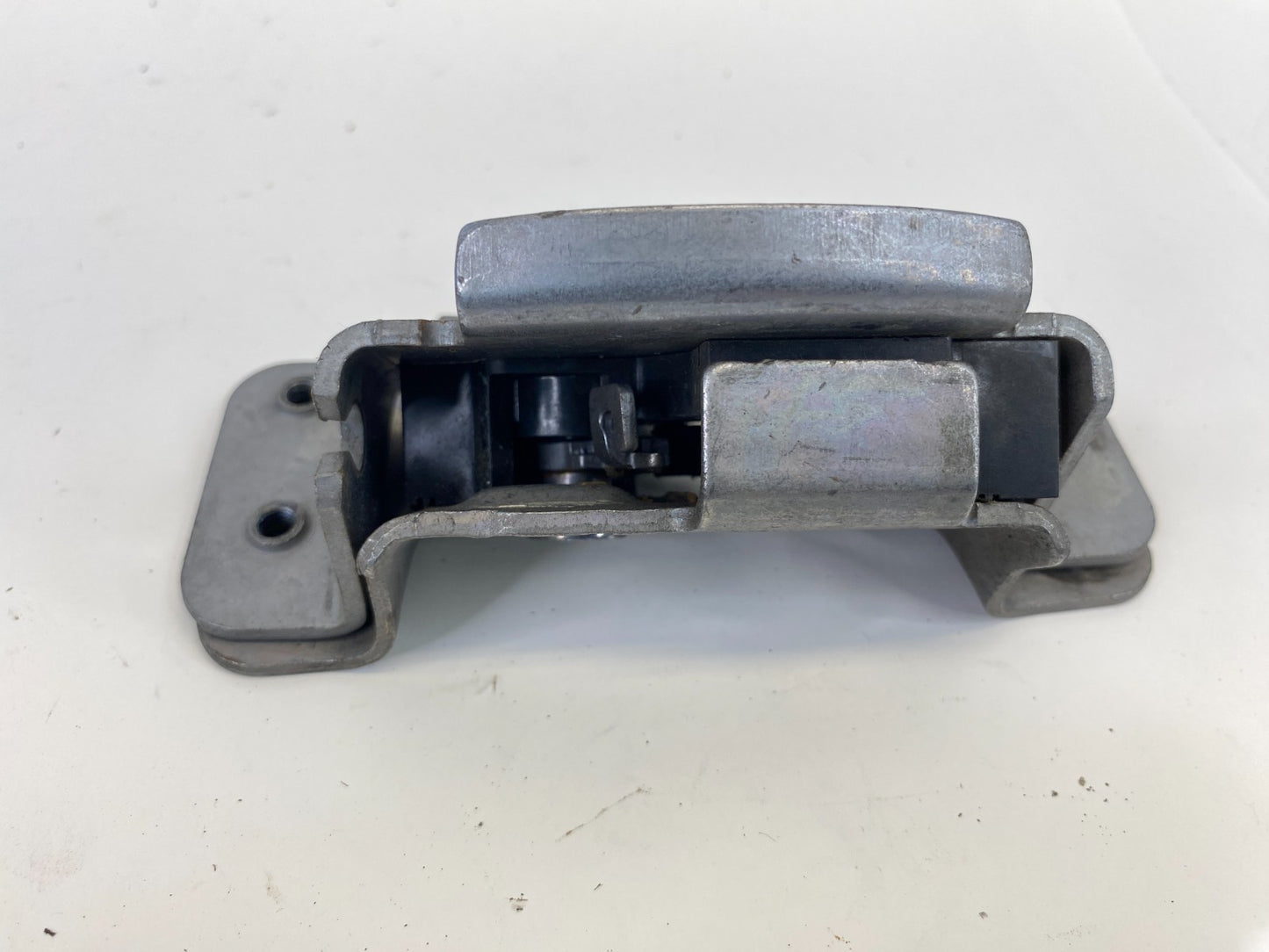 2008-2016 Chrysler Town & Country Rear Left Side Sliding Door Lock Latch Catch