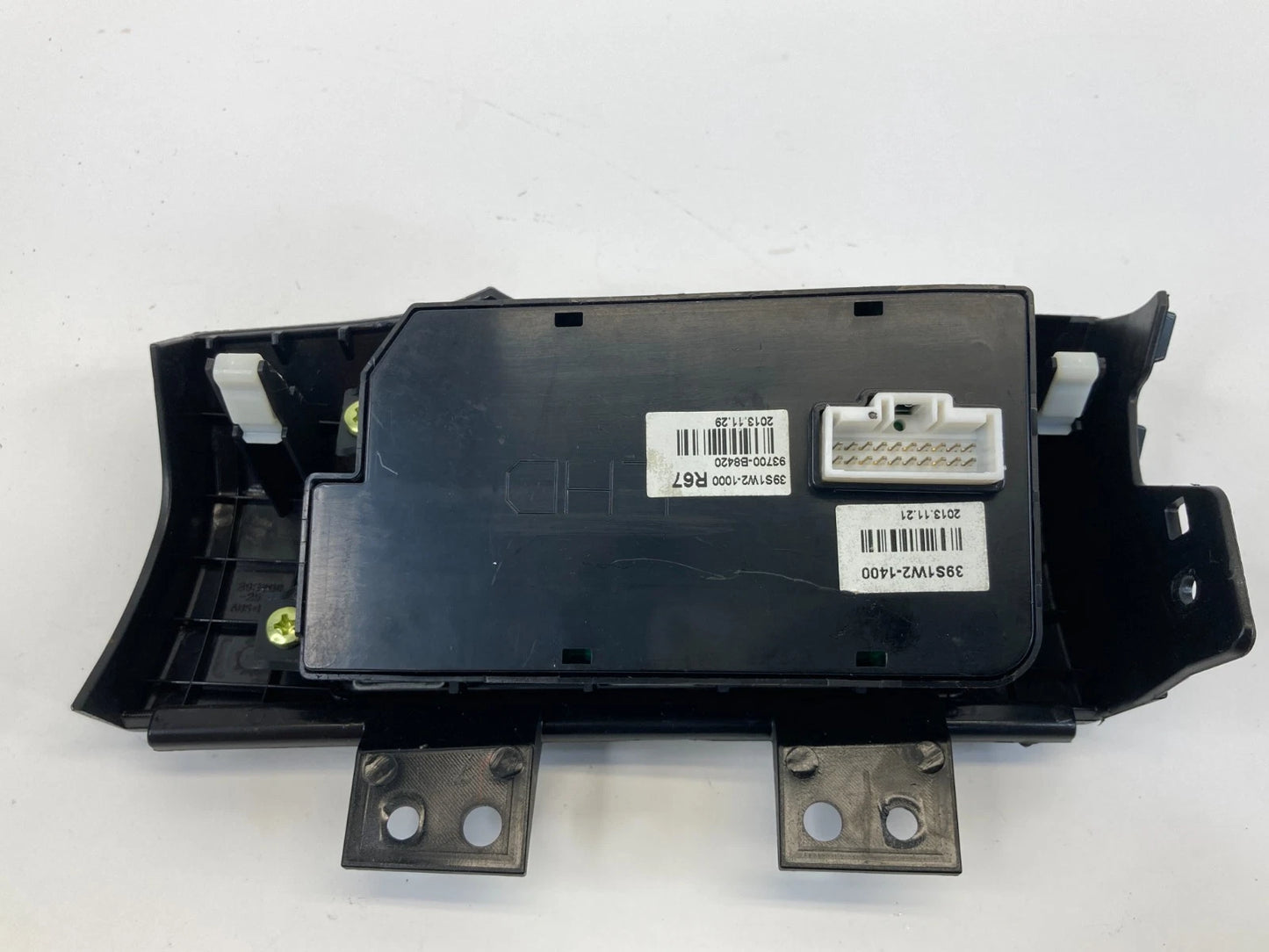 2013-2016 HYUNDAI SANTA FE ACTIVE ECO TRACTION CONTROL DIMMER SWITCH 93700-B8420