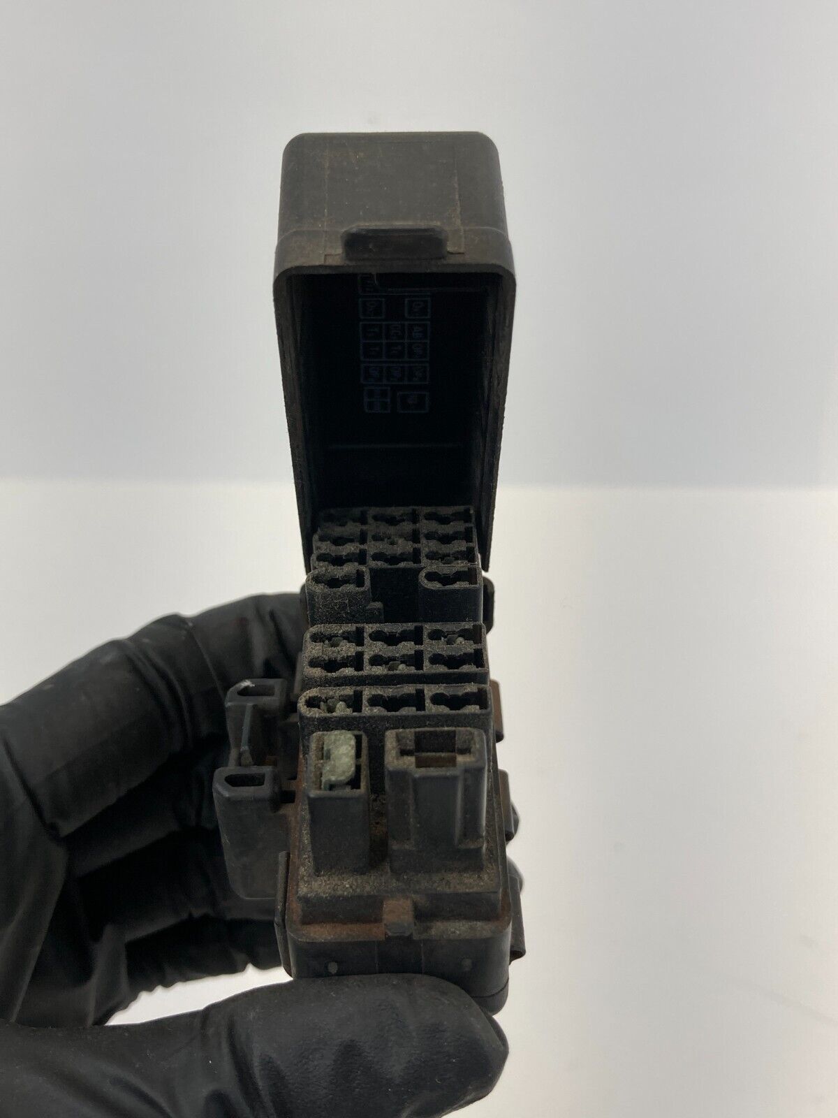 1997 97 Toyota 4Runner 3.4L A/T Diagnosis Relay Plug Connector Unit OEM