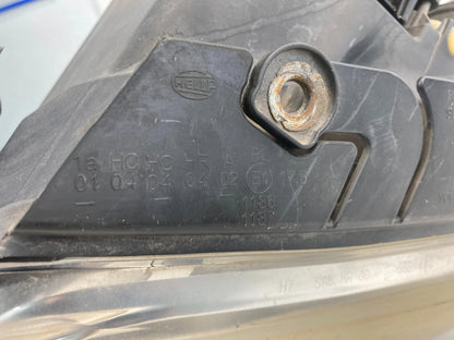 2001-2005 VOLKSWAGEN PASSAT FRONT LEFT DRIVER HEADLIGHT HEAD 3BO-941-015AQ OEM