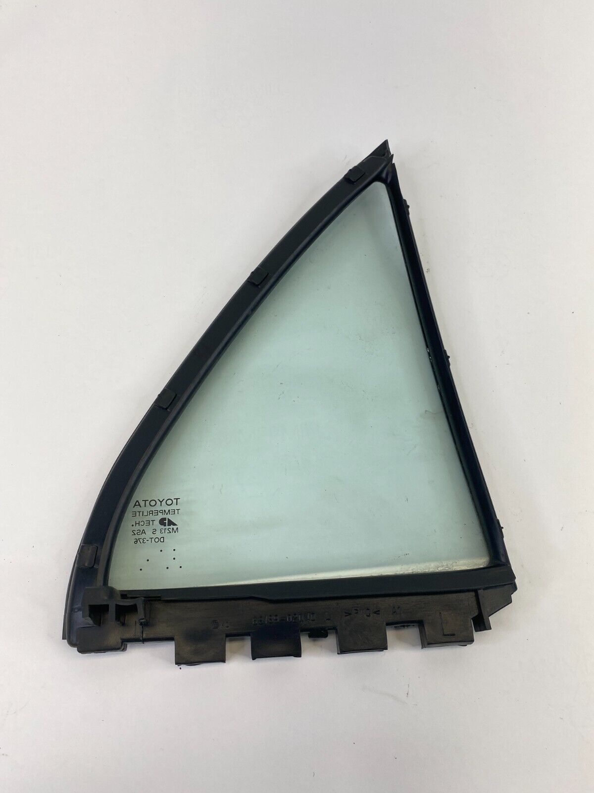 03-08 Toyota Corolla Rear Left Back Door Quarter Vent Window Glass 68189-02040