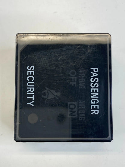 09-13 TOYOTA MATRIX PASSENGER SWITCH ON OFF SECURITY INDICATOR LIGHT OEM