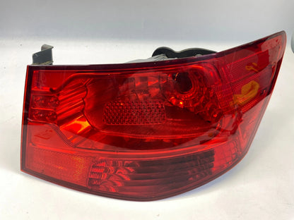 2010-2013 KIA FORTE SEDAN REAR RIGHT SIDE QUARTER PANEL MOUNTED TAILLIGHT LIGHT