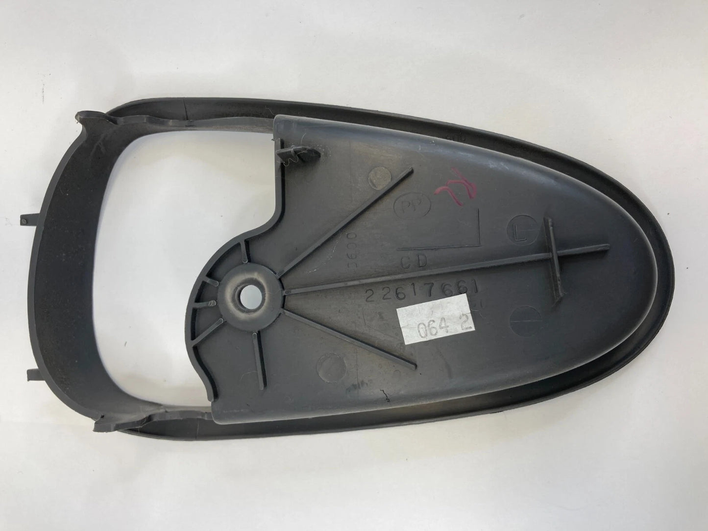 99-05 PONTIAC GRAND AM SEDAN REAR LEFT INNER DOOR HANDLE COVER BEZEL 22617661