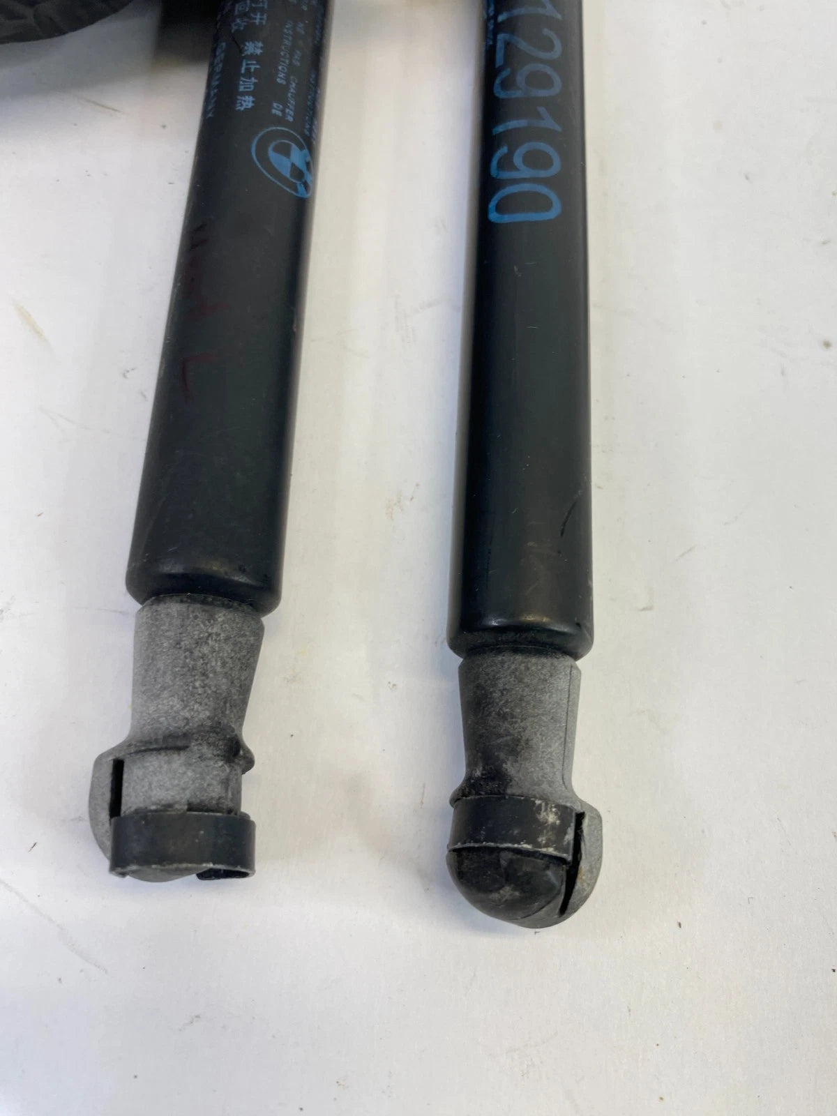 2009-2012 BMW 328i XDRIVE HOOD SHOCK STRUT LIFT SUPPORT PAIR SET 7129190 OEM