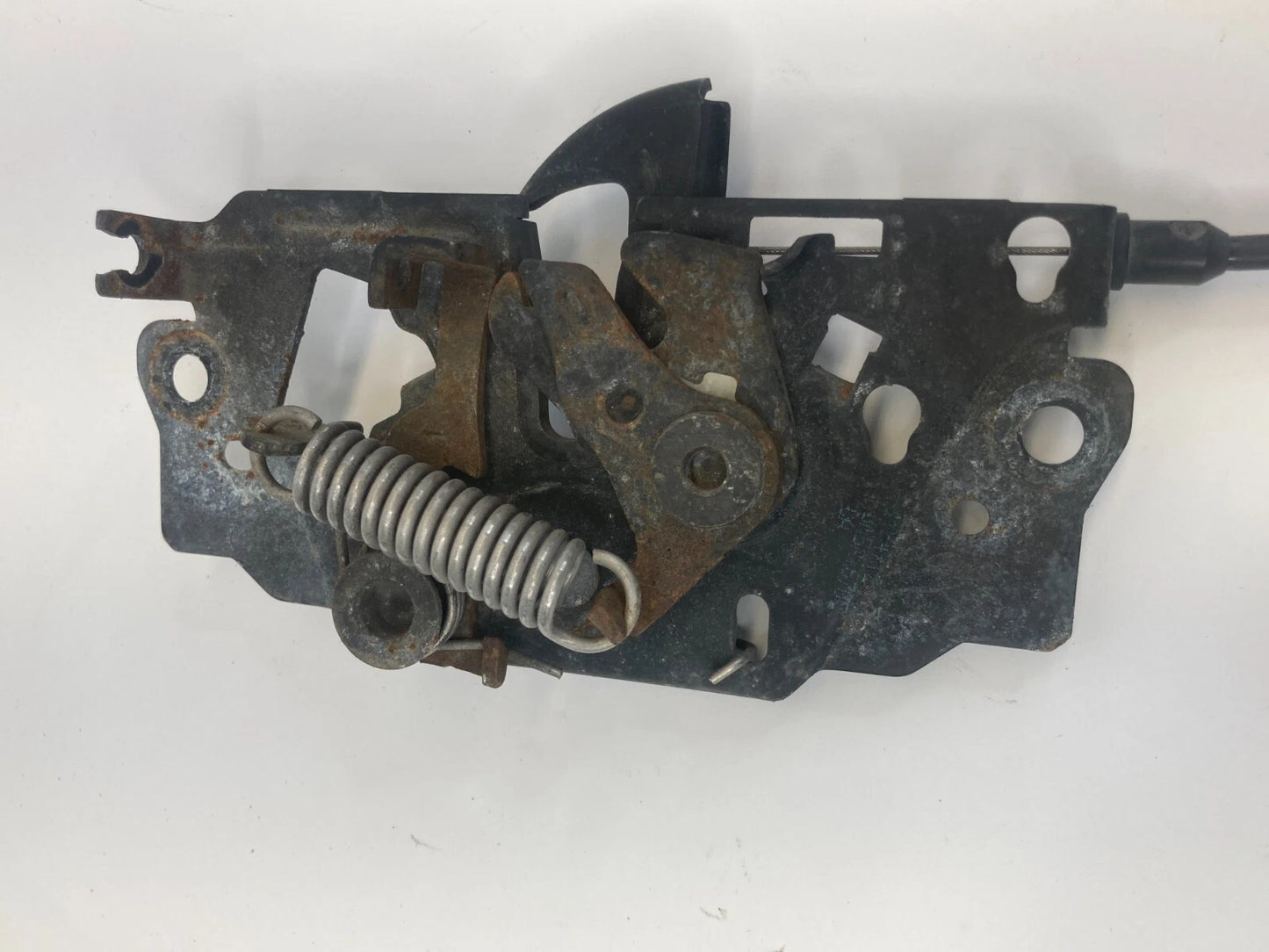 2013-2018 FORD FOCUS HOOD LOCK LATCH RELEASE ACTUATOR ASSEMBLY BM51-16A770