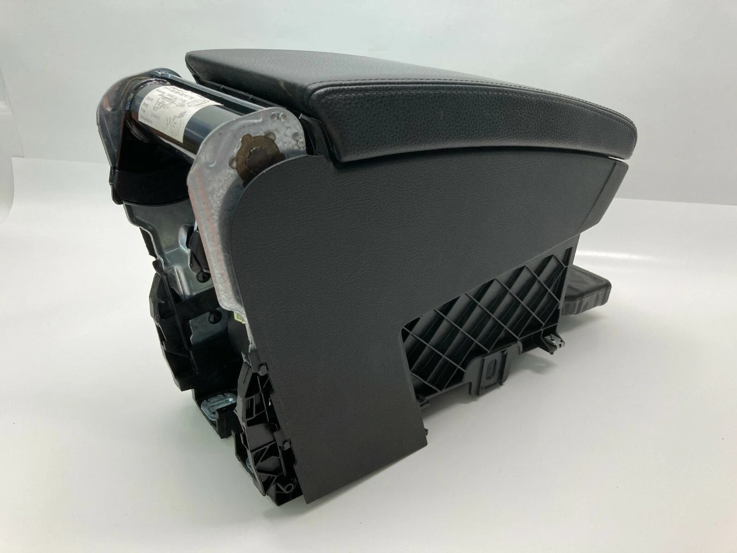 08-10 VW PASSAT CENTER CONSOLE ASSEMBLY W/ ARMREST ARM REST LID 3C0-863-319-AE