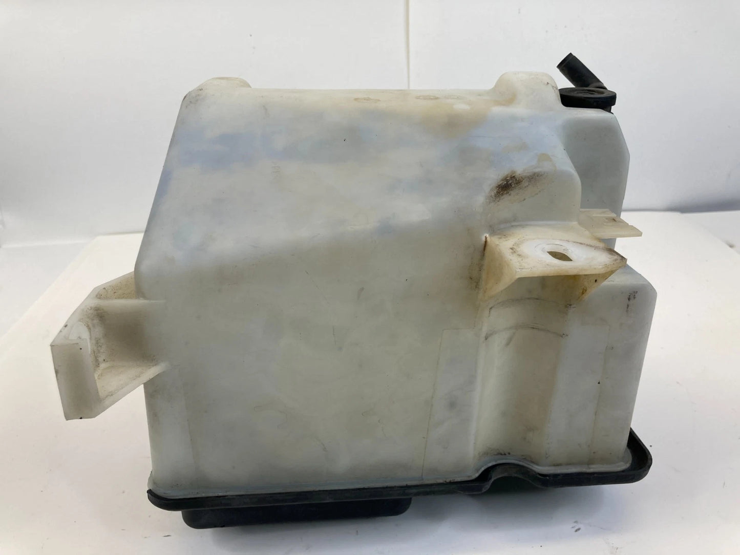 04 05 06 07 08 FORD F150 WINDSHIELD WASHER RESERVOIR TANK BOTTLE PUMP OEM