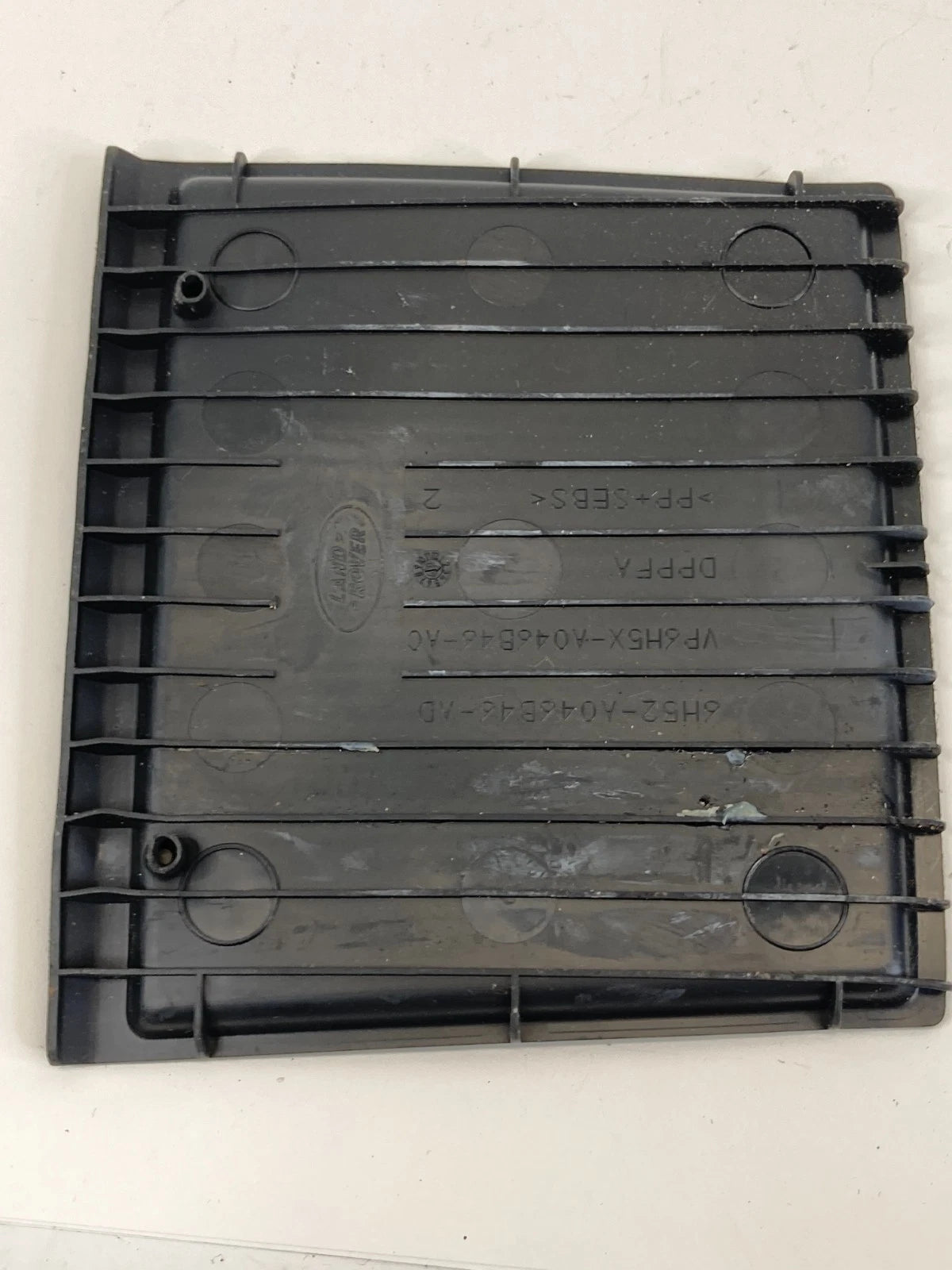 2008-2015 LAND ROVER LR2 UPPER DASH STORAGE POCKET RUBBER MAT TRAY LINER OEM