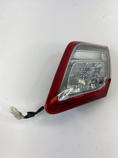 10 11 TOYOTA CAMRY RIGHT PASSENGER INNER TAILLIGHT TAIL LIGHT LAMP 949-531-20