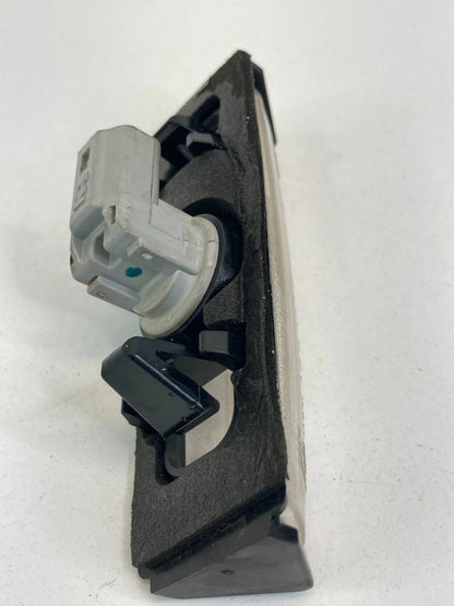 2002-2011 TOYOTA CAMRY REAR TRUNK LID LICENSE PLATE LIGHT LAMP LENS E130553 OEM
