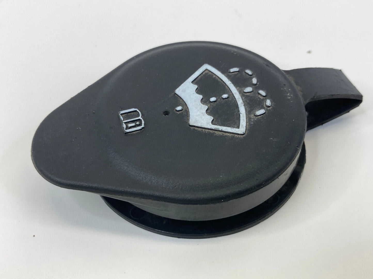 2006-2011 CHEVY HHR 02-14 CADILLAC ESCALADE WIPER WASHER FLUID RESERVOIR CAP OEM
