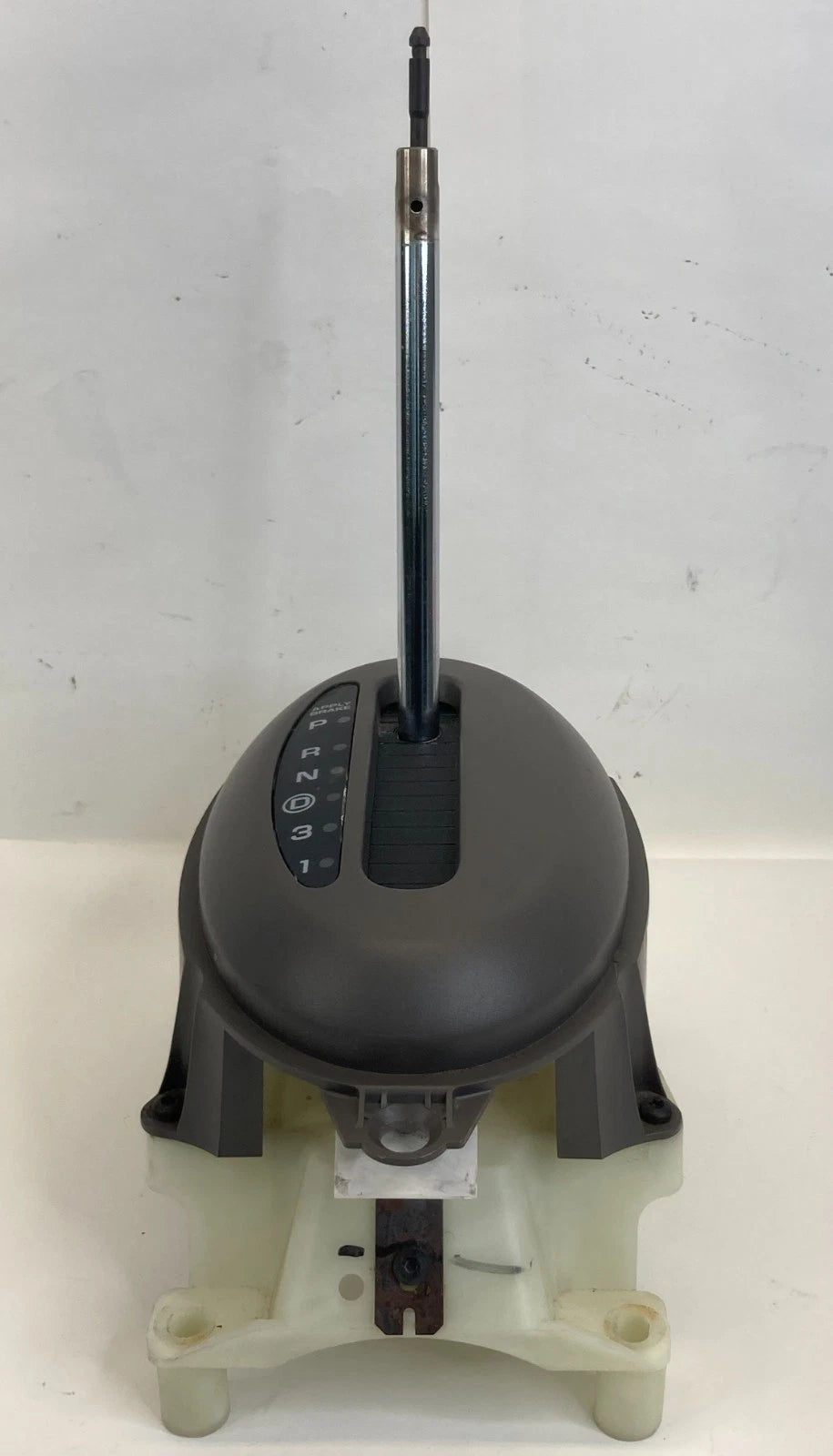 2003-2010 CHRYSLER PT CRUISER 2.4L AUTOMATIC TRANS GEAR SHIFTER LEVER ASSY OEM