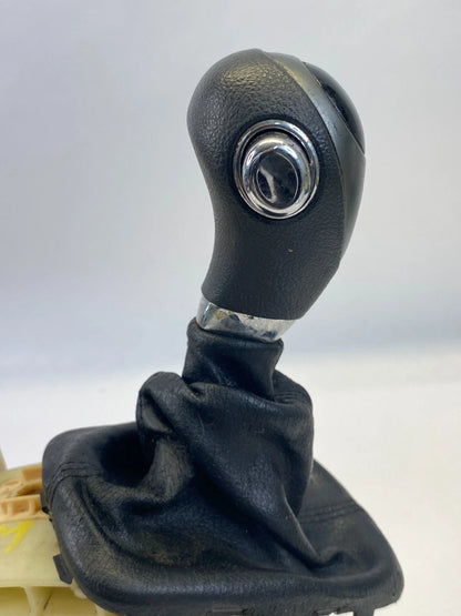 2011-2013 KIA FORTE AUTOMATIC TRANSMISSION GEAR SHIFTER GEAR SELECTOR & KNOB OEM