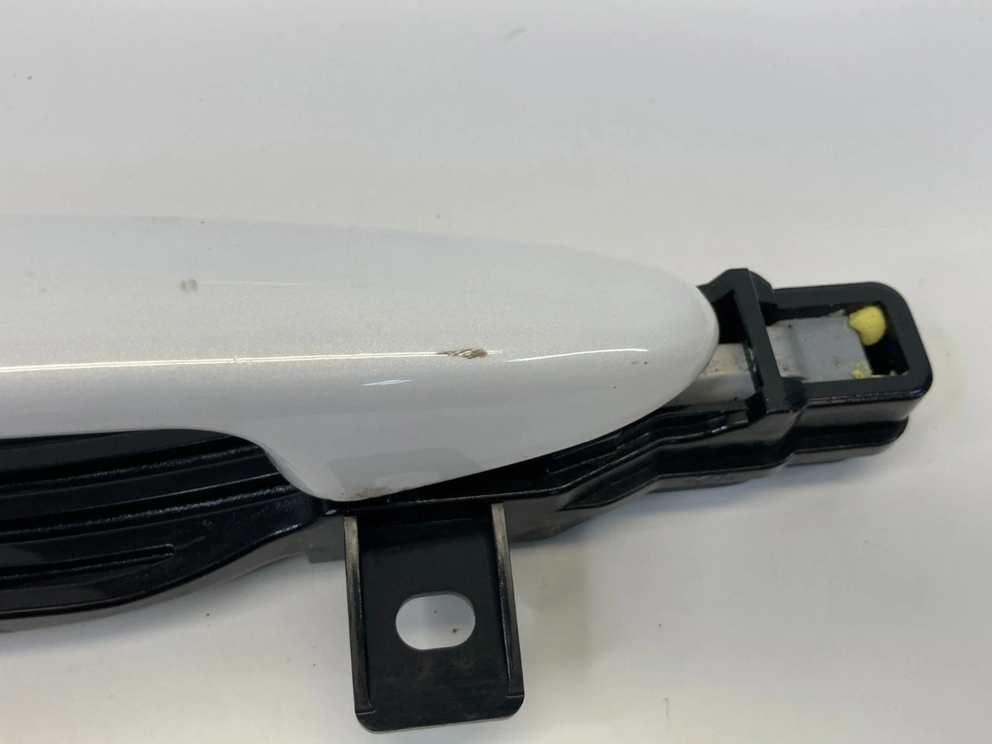 10 11 12 13 MAZDA 3 REAR RIGHT SIDE EXTERIOR OUTER DOOR HANDLE ASSY OEM