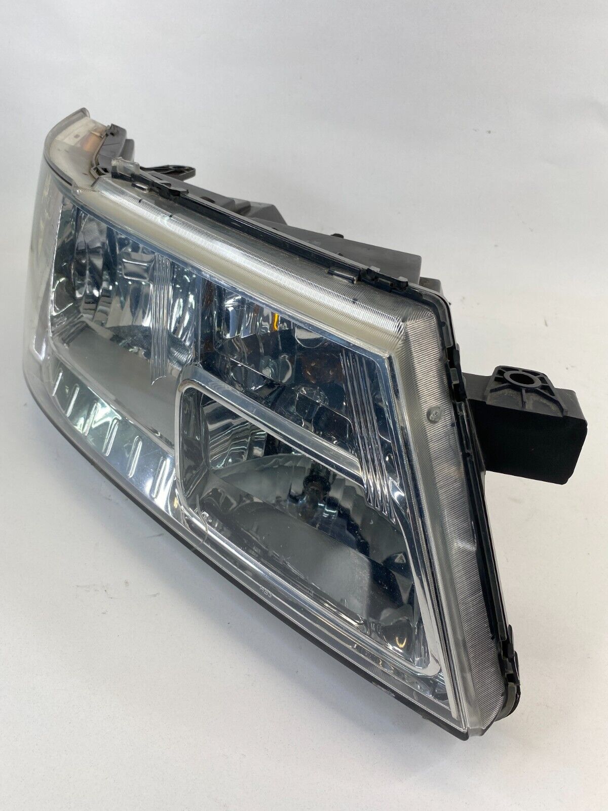 2009-2020 Dodge Journey Right Side Headlight Headlamp Halogen 05116288AB OEM