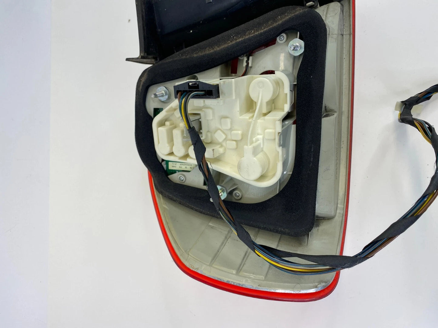 2009-2011 BMW 328I 328I XDRIVE REAR RIGHT OUTER TAIL LIGHT TAILLIGHT 7289430 OEM