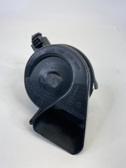 09 10 11 12 13 14 15 16 Audi A4 A4 Quattro Low Note Horn Siren Alarm Assembly