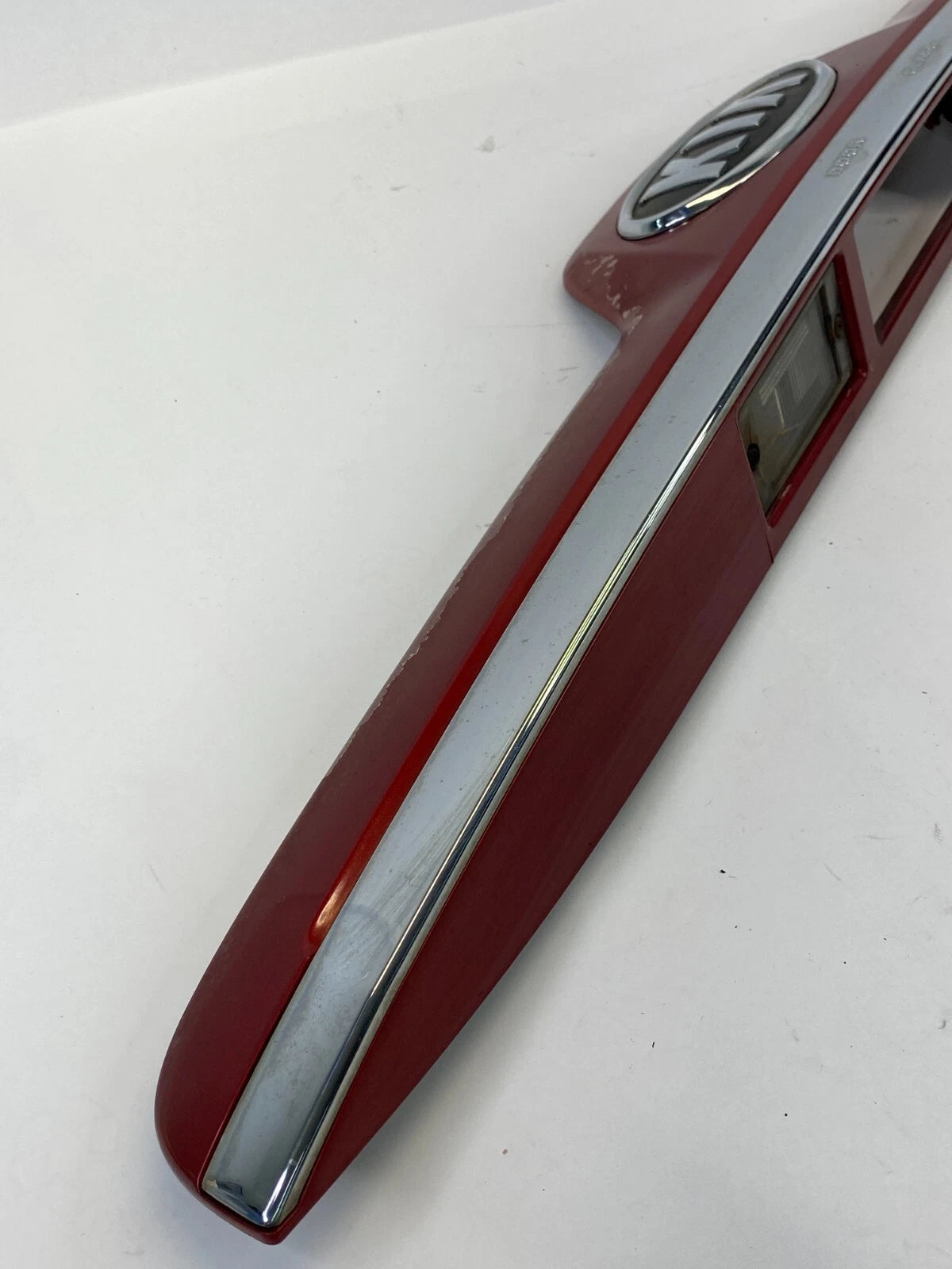 07-09 KIA SPORTAGE REAR TAILGATE LIFTGATE LICENSE MOLDING W/ EMBLEM & LAMP OEM