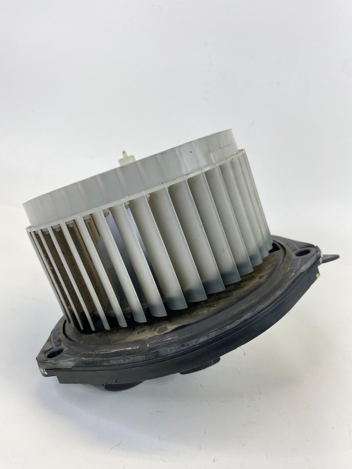 2004-2011 Chevrolet Impala HVAC Blower Motor Assembly 52408433 OEM