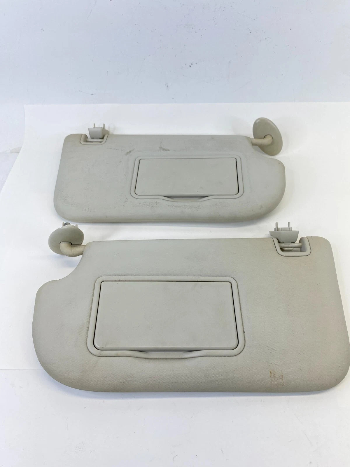 2013-2019 FORD ESCAPE FRONT LEFT & RIGHT SUNVISOR SUN VISOR PAIR W/ MIRROR OEM